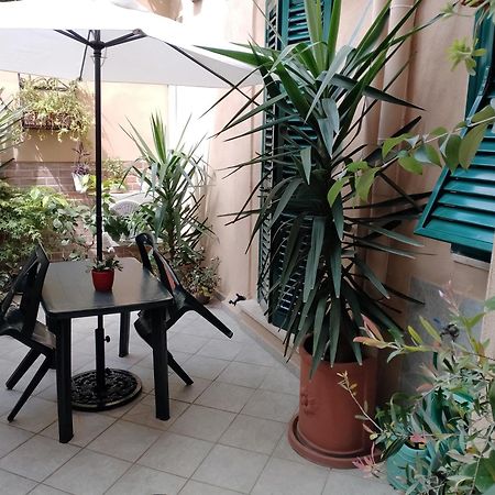 Il Piccolo Eden - Private Garden Lägenhet Livorno Exteriör bild