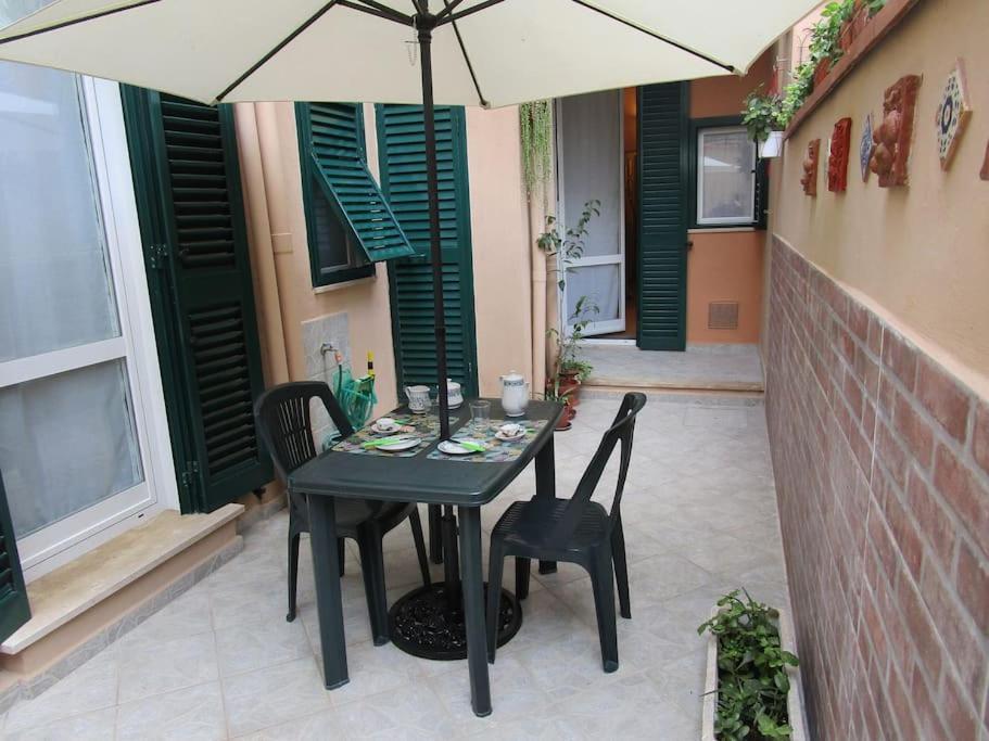 Il Piccolo Eden - Private Garden Lägenhet Livorno Exteriör bild