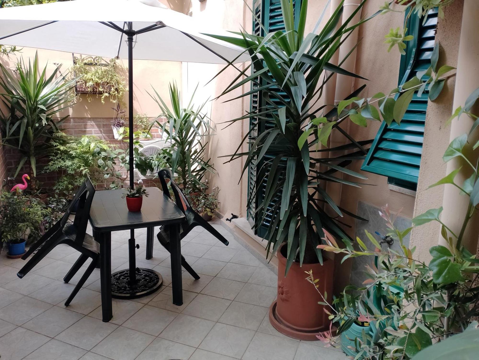 Il Piccolo Eden - Private Garden Lägenhet Livorno Exteriör bild